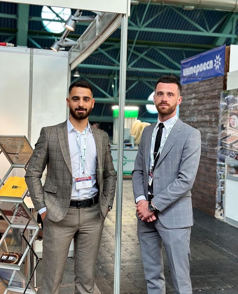 Представители компании Велес-максбай Представители компании